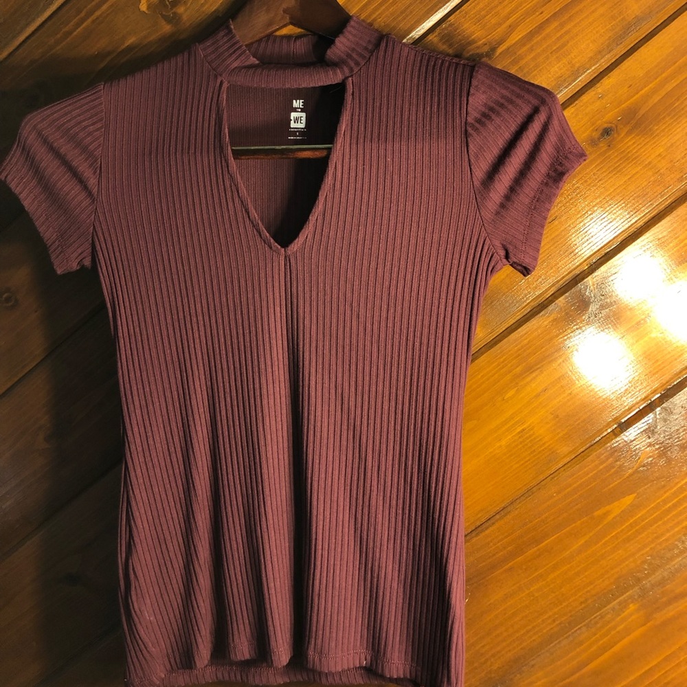 V-Neck shirt🔷